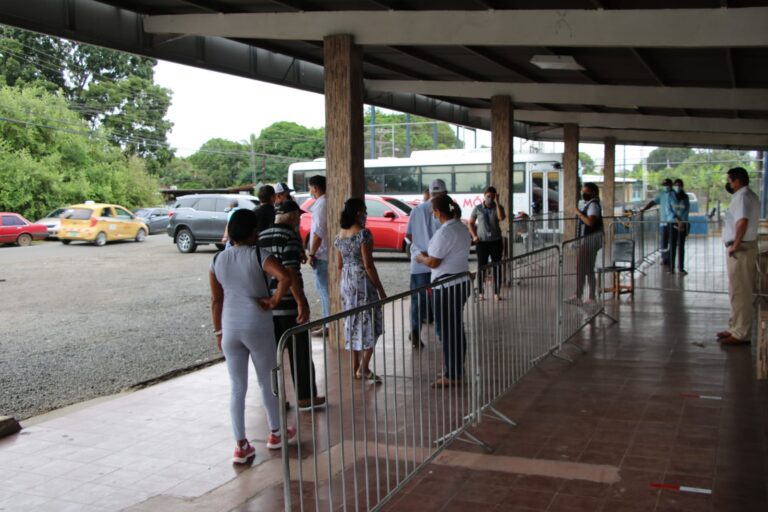 Cierra auto rápido de la Feria de Azuero y se habilita puesto de vacunación en Las Tablas