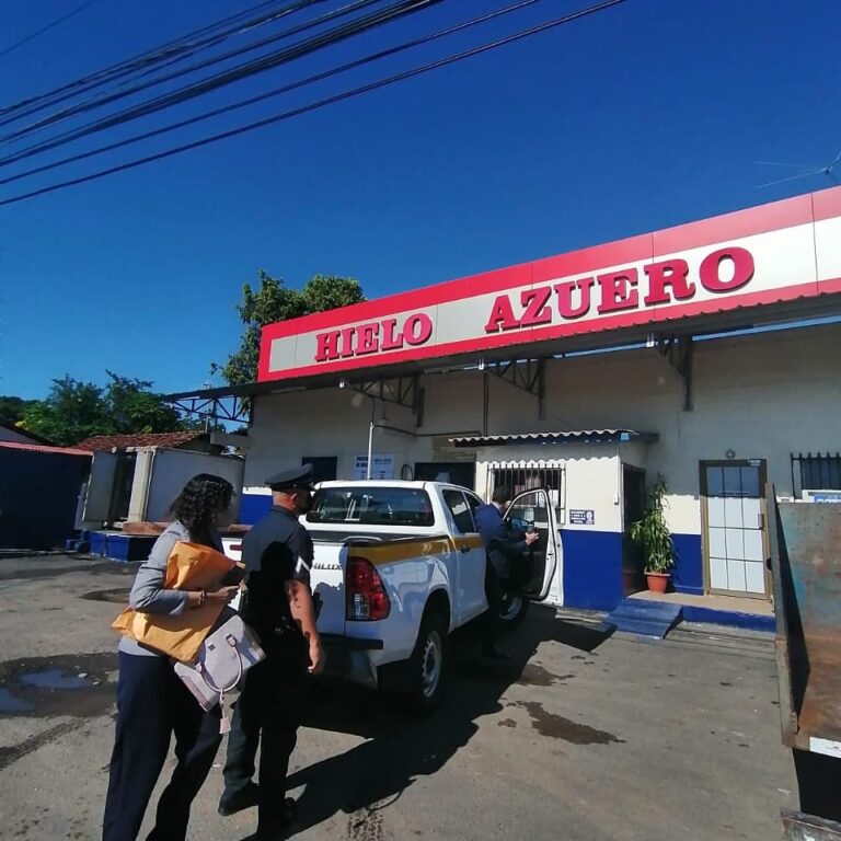 Acodeco realiza diligencia exhibitoria a empresas fabricantes de hielo