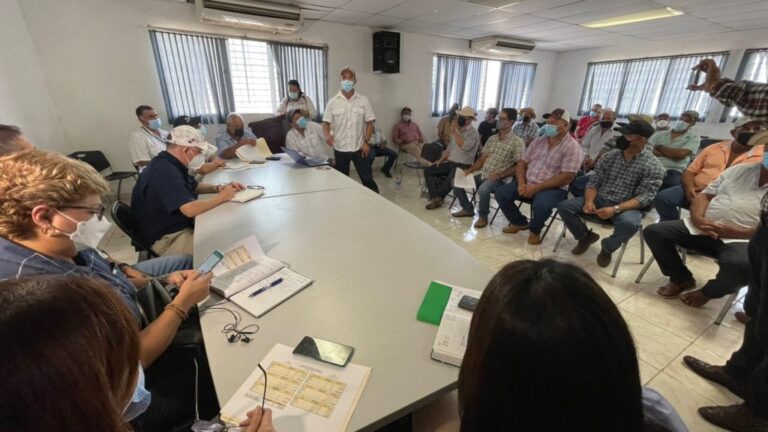Gobierno Nacional logra acuerdos con productores de maíz de Azuero